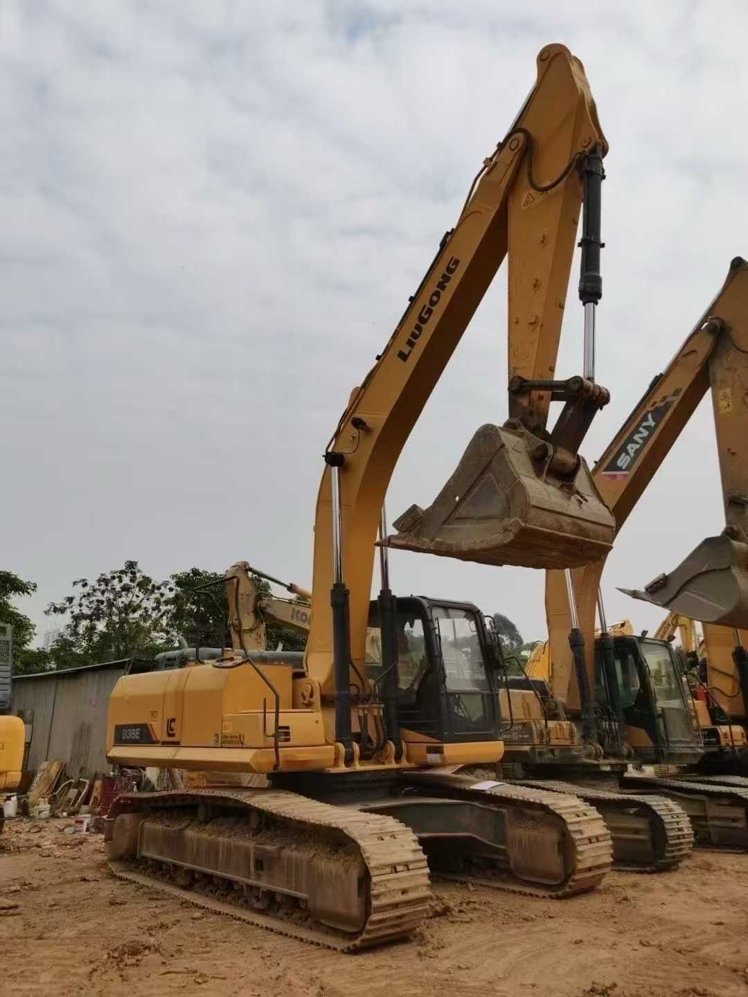 LiuGong 933 Hydraulic Excavator